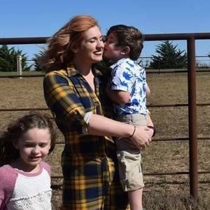 Meet your Posher, Lacey